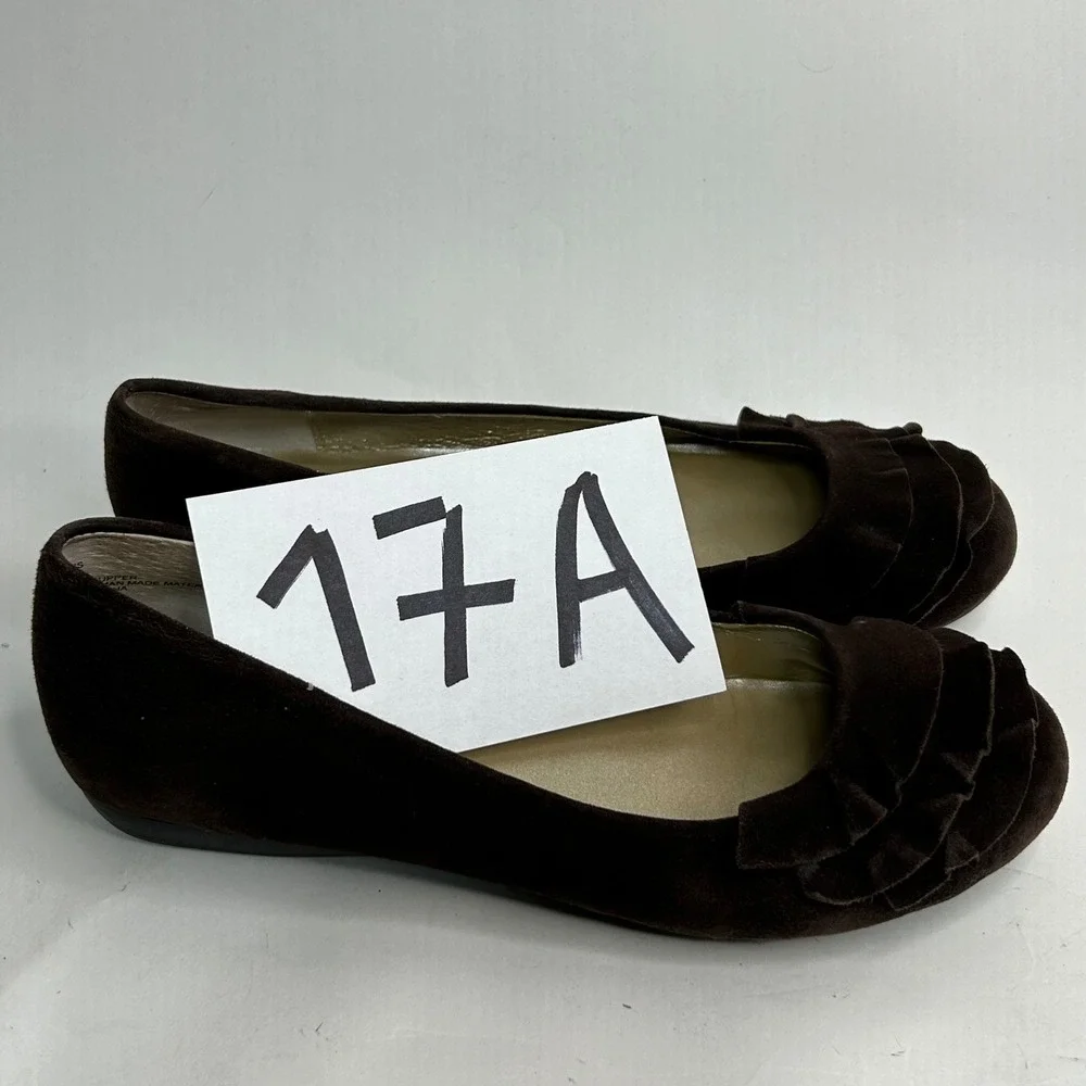 Me Too Alexis Brown Suede Ruffle Ballet Flats Womens 7.5 M‎ Round Toe Shoes